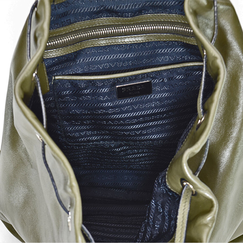 Prada backpack triangle logo Khaki Green brown leather classic favorite - Picture 3 of 3